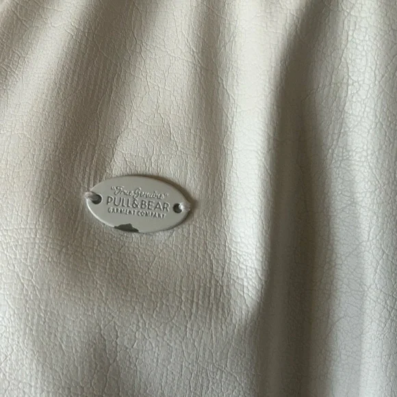 Pull & Bear Faux Leather Bomber Jacket Size 8-10 Off White w/Zipper Rain hood - Picture 13 of 13